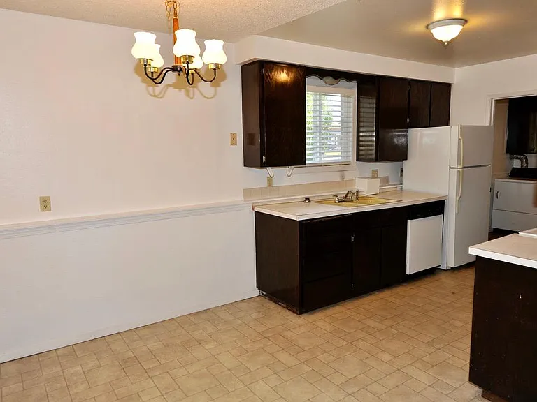 2201 N Spokane St #3 — Photo 11