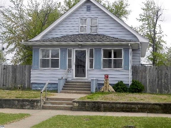 2nd image of 315 W 15th Ave