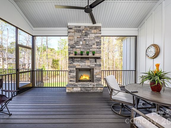 5th image of 2411 Callaghan Ct