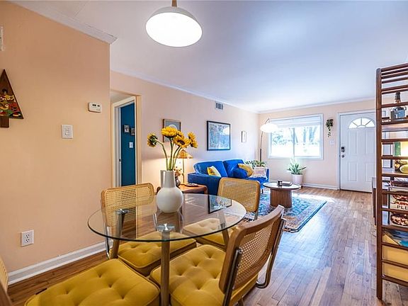 2nd image of 520 Park Ave SE Unit 9