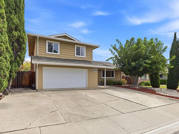 2nd image of 48326 Purpleleaf St