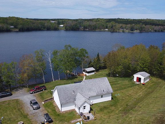 5th image of 102 Penny Ln