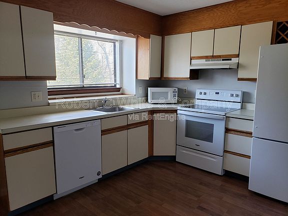 5th image of 176 Oakland St APT E