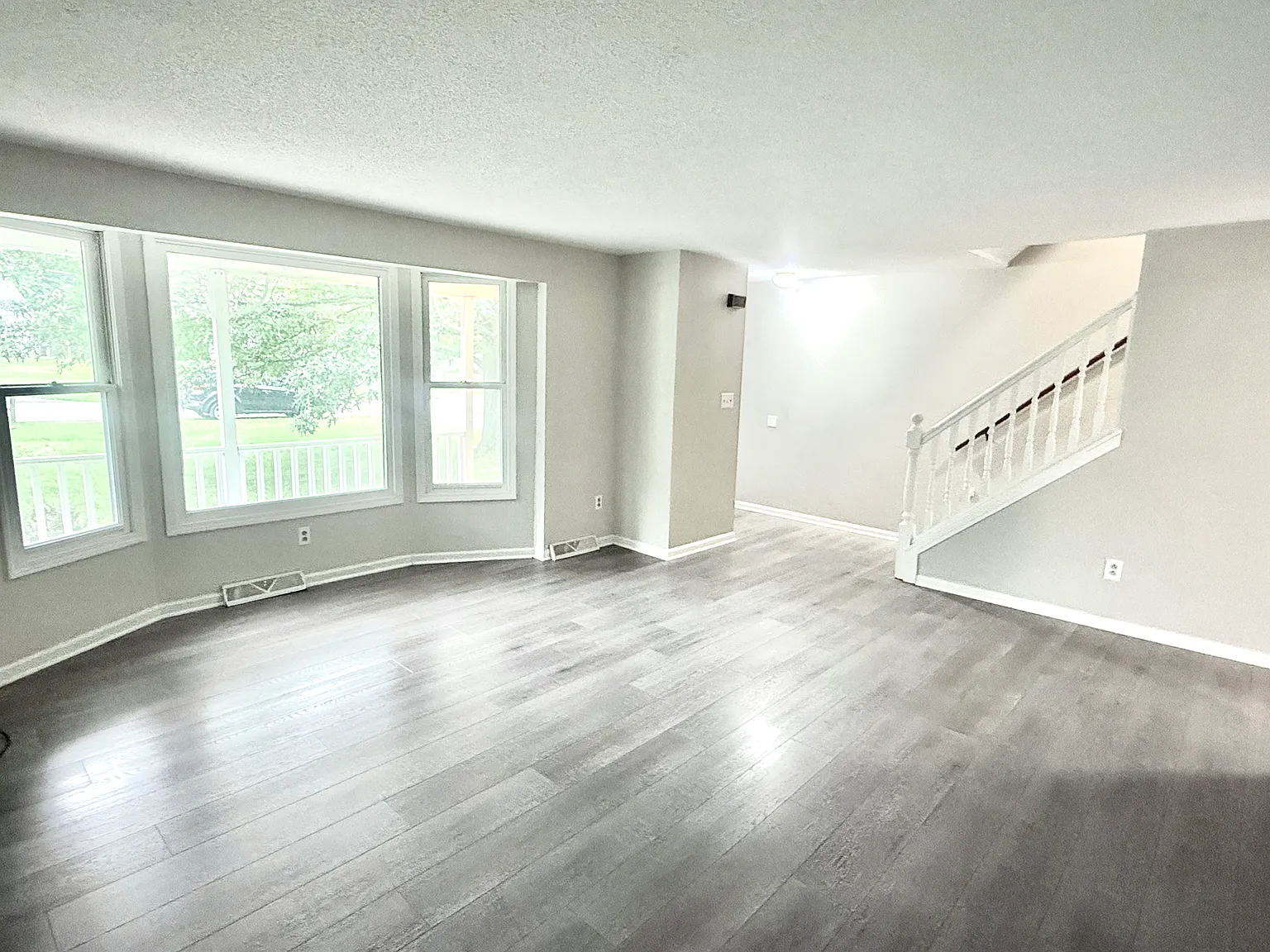 55 Minden Dr — Photo 1