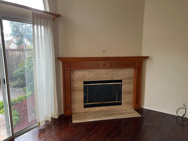 2111 Cuesta Dr — Photo 7