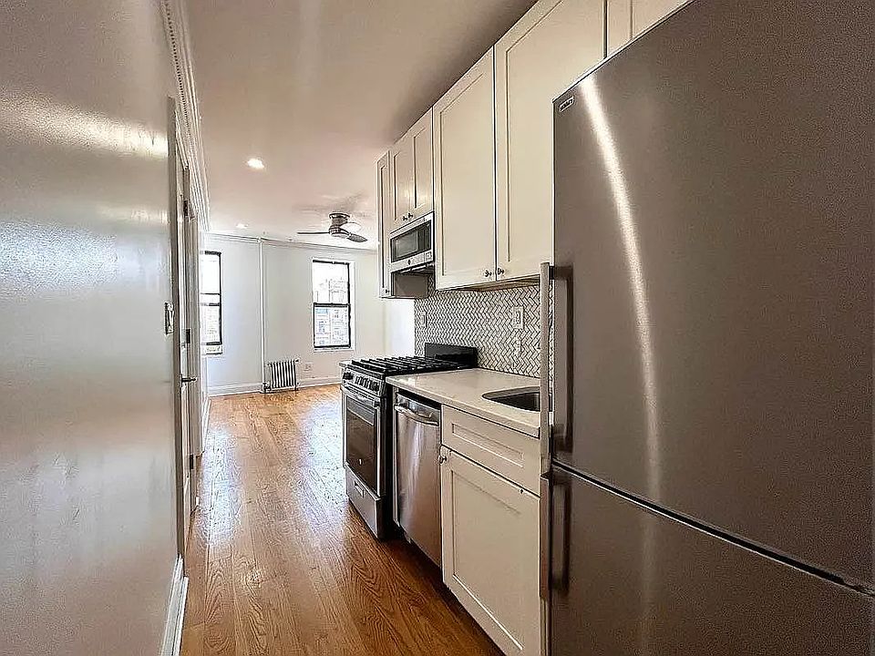 1st image of 373 S 4th St APT 2B