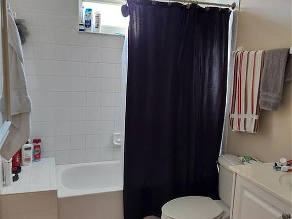4th image of 517 Robin Hood Cir Unit 102
