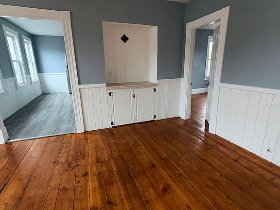4th image of 71 Lock St #2
