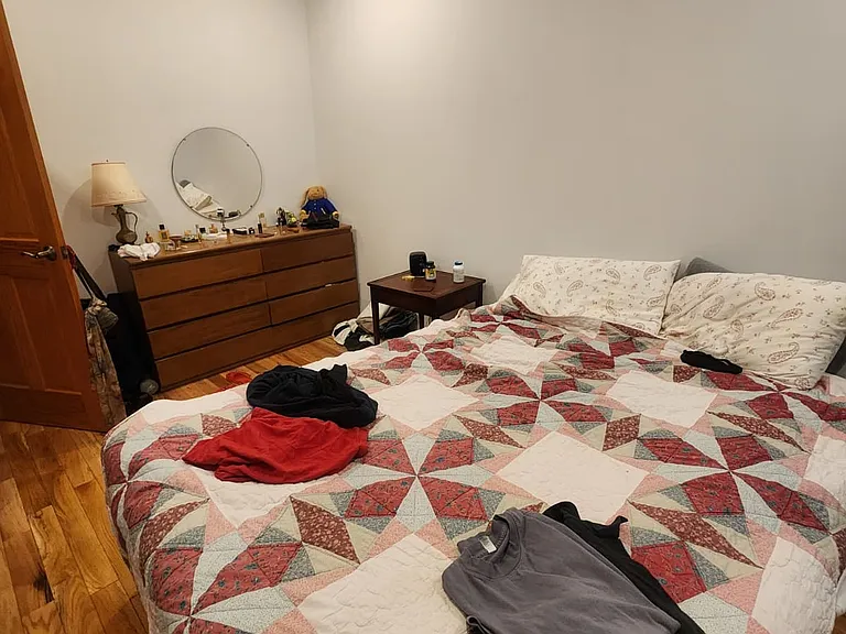 65th Pl — Photo 3