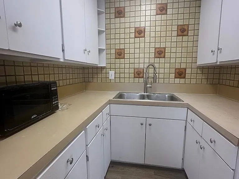 1120 Hassinger St #308 — Photo 6