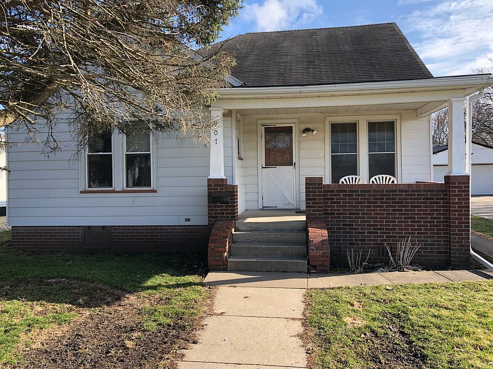 1st image of 907 Cotton St