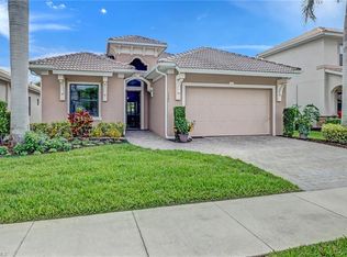 1545 Serrano Cir, Naples, FL 34105