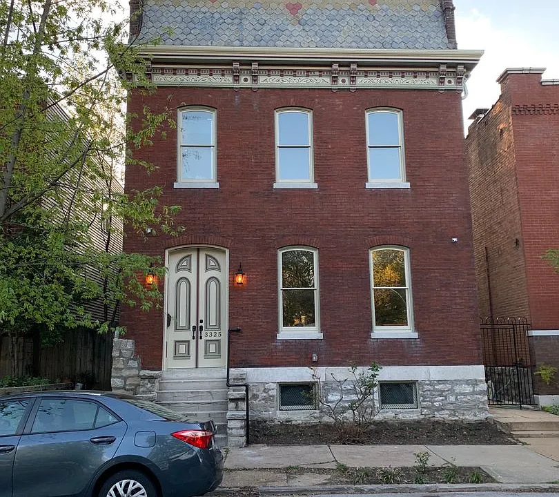 3325 Indiana Ave