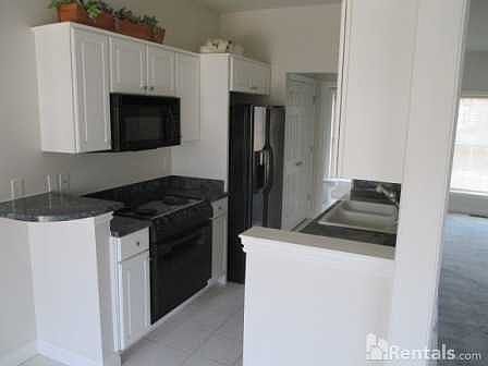 5th image of 1621 E Lakeview Ln