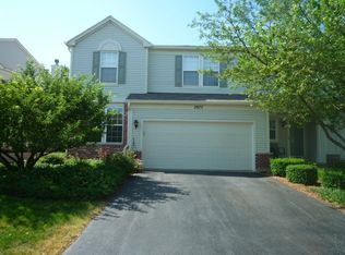 2877 Peachtree Cir, Aurora, IL 60502