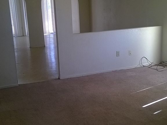 Living room/ dining room