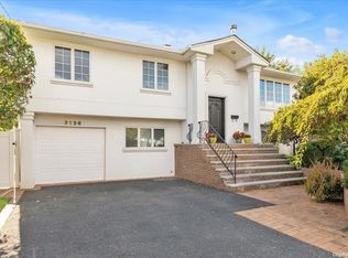 3126 Hewlett Ave, Merrick, NY 11566