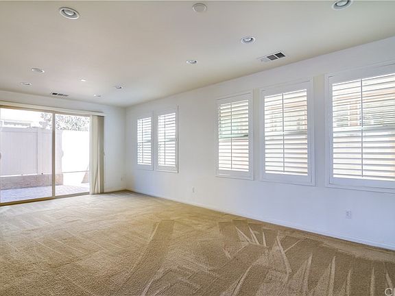 3rd image of 14535 Marquette Ave