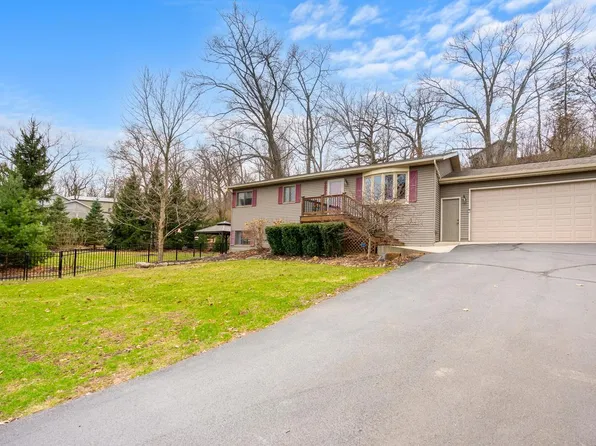 8238 Fishman ROAD, Burlington, WI 53105