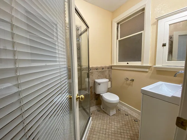 524 Georgia St #108 — Photo 16