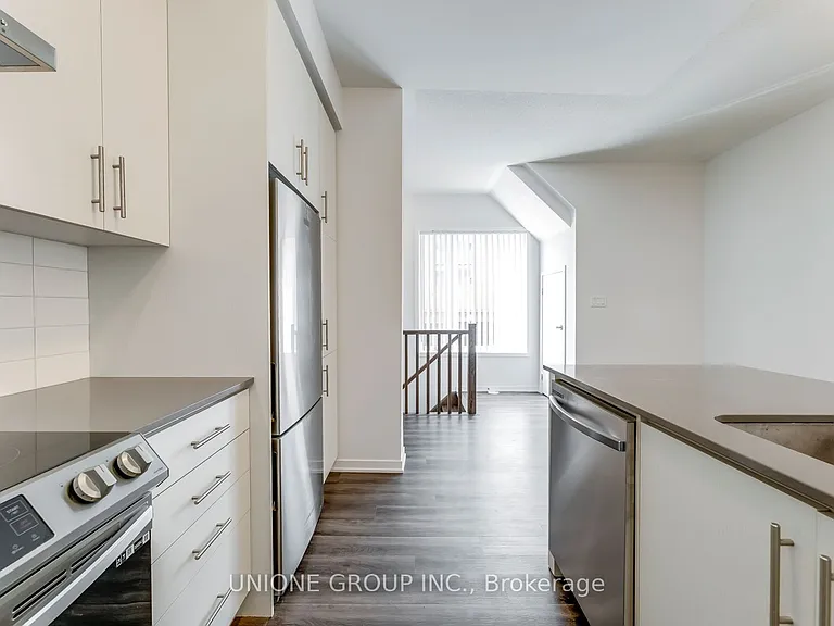 260 12th St #19 — Photo 15