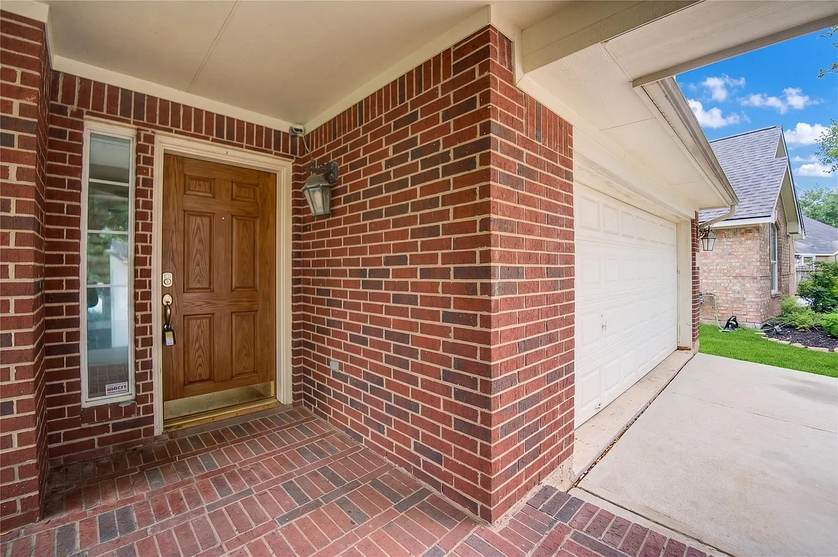 Building Photo - 3719 Cane Lake Dr