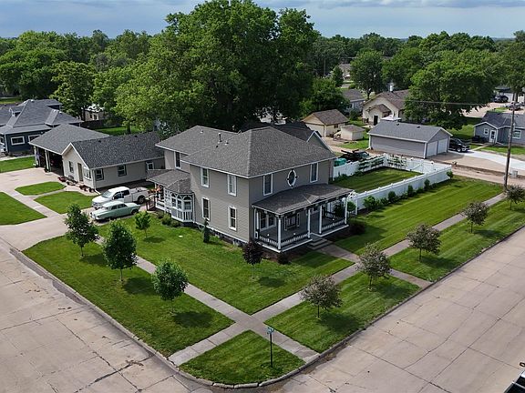 3rd image of 1202 Main St