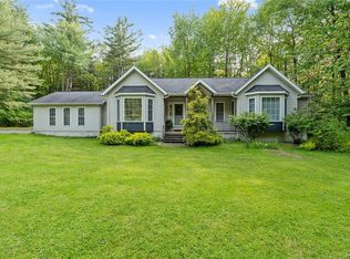 377 Dutcherville Rd, Bernhards Bay, NY 13028