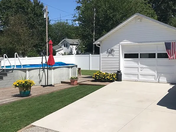 1038 Highland Ave, Napoleon, OH 43545