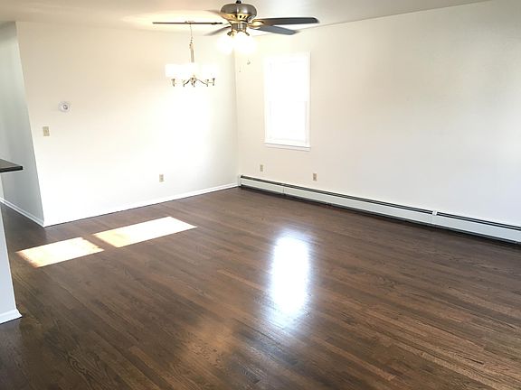 4th image of 100 Bedford St #2