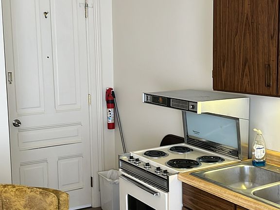 5th image of 811 3rd Ave