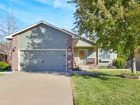 1744 N Black Locust Ct, Andover, KS 67002