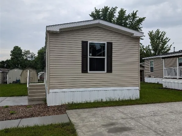 1528 Pinegrove Way, Erie, PA 16509