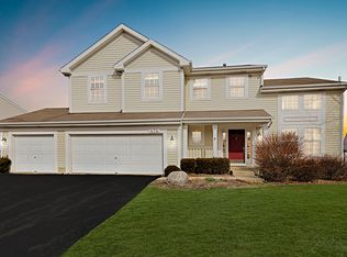 474 Barn Swallow Dr, Lindenhurst, IL 60046