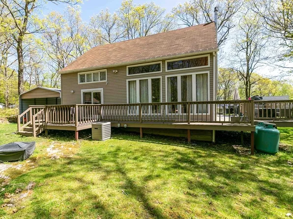 53 Svenson Ave, Worcester, MA 01607