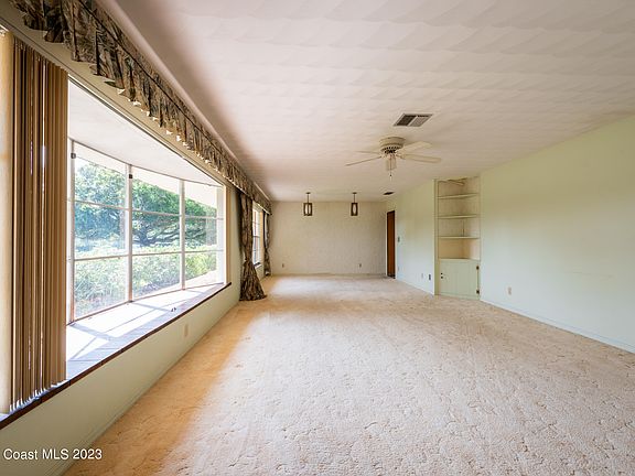 4th image of 3075 Saunders Pl