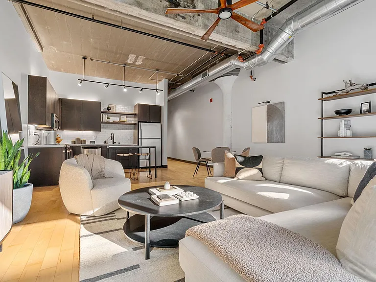 618 Washington Ave N #306 — Photo 4