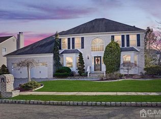 39 Winding Brook Dr, Matawan, NJ 07747