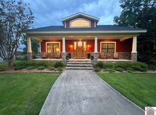 240 Weekend Ln, Murray, KY 42071