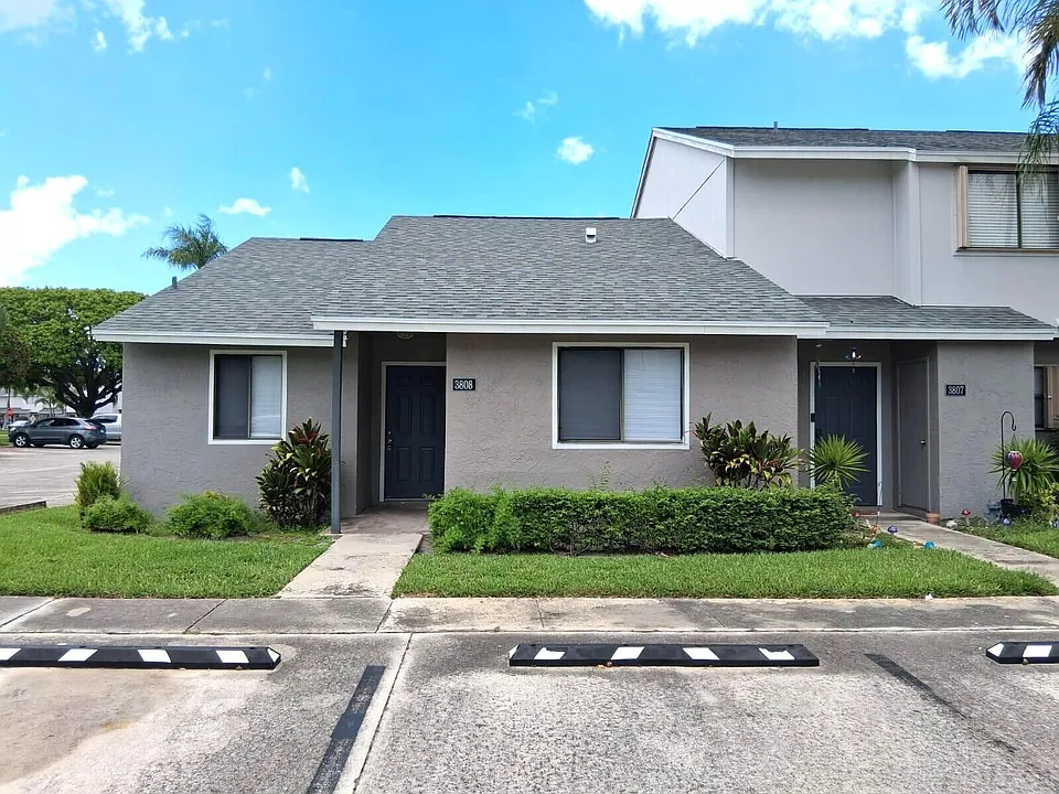 3808 Inlet Cir #3808