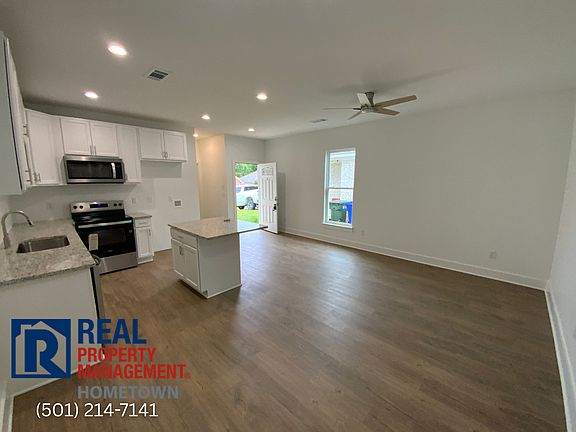 4th image of 2265 Rosemary Dr APT A