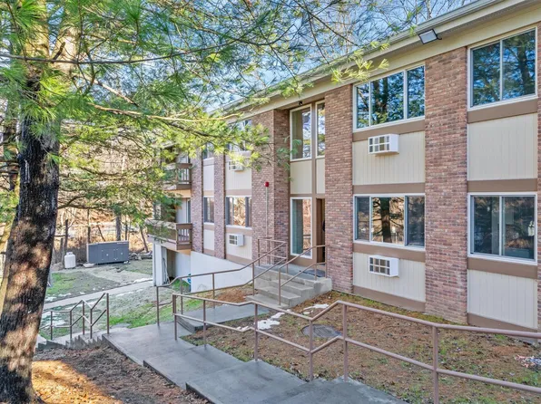 3 Woods End Circle #F, Peekskill, NY 10566