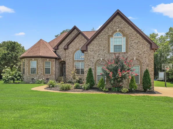 3018 Bristol Ln, Greenbrier, TN 37073