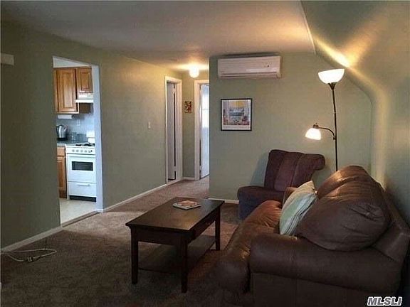 3rd image of 549 E Park Ave
