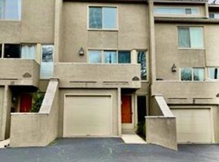 519 Saint Davids Rd, Wayne, PA 19087