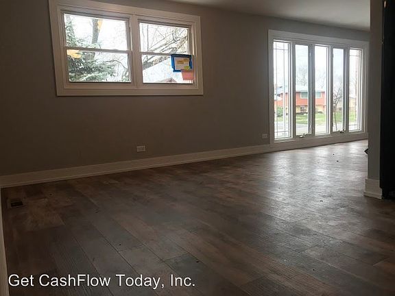3rd image of 16919 Briargate Dr
