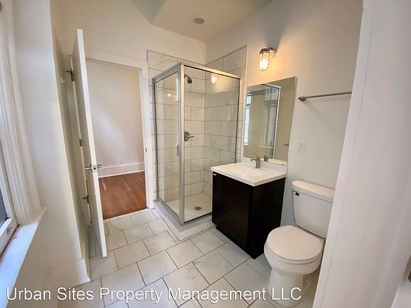 4th image of 1123-1125 Walnut St #1125-13