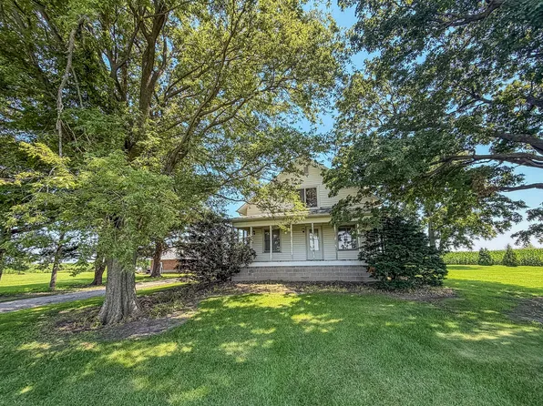 15192 Elm Grove Rd, Farmer City, IL 61842