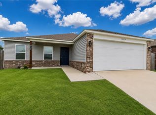 1029 S Brambling Ln, Fayetteville, AR 72701