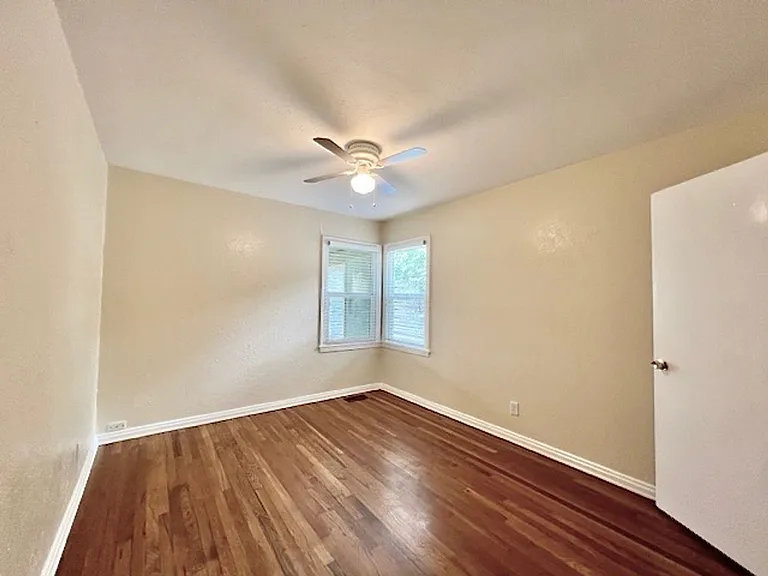 920 E Cucharras St — Photo 17